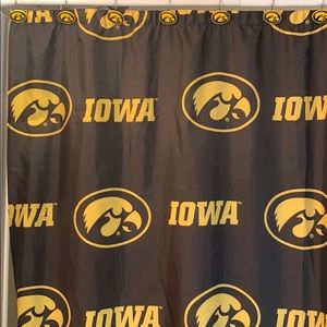 Iowa Hawkeyes bathroom set